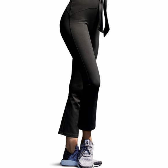 FREE PEOPLE MOVEMENT AFTER HOURS PLUNGE NECK JUMPSUIT IN BLACK SIZE MEDIUM - Picture 5 of 16